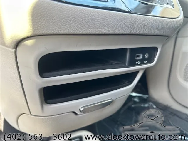 Vehicle image 24