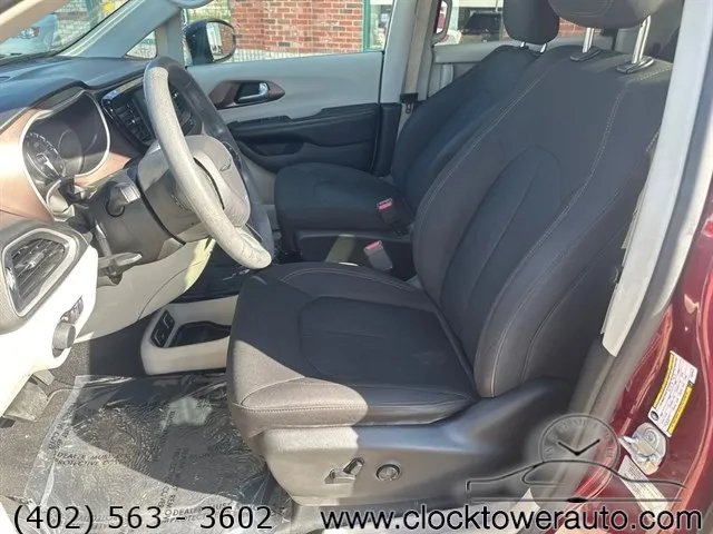 Vehicle image 18