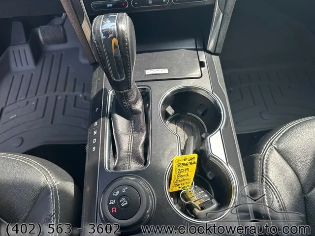 Vehicle image 32