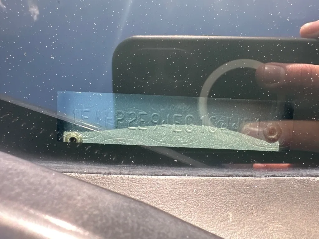 Vehicle image 28