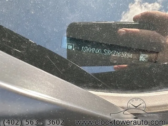 Vehicle image 32