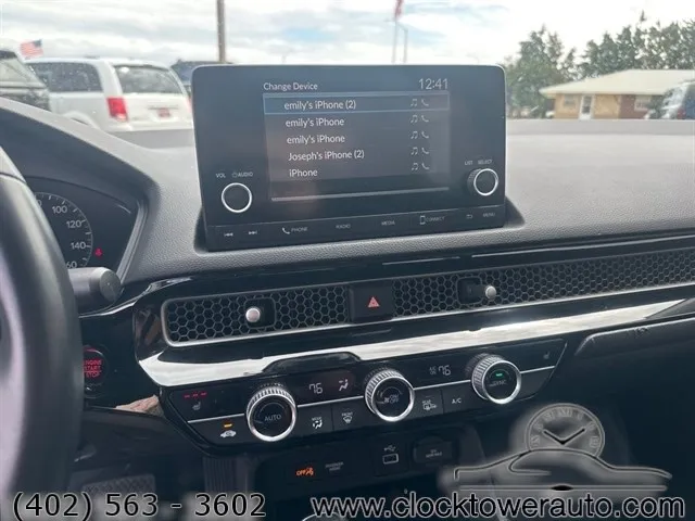 Vehicle image 21