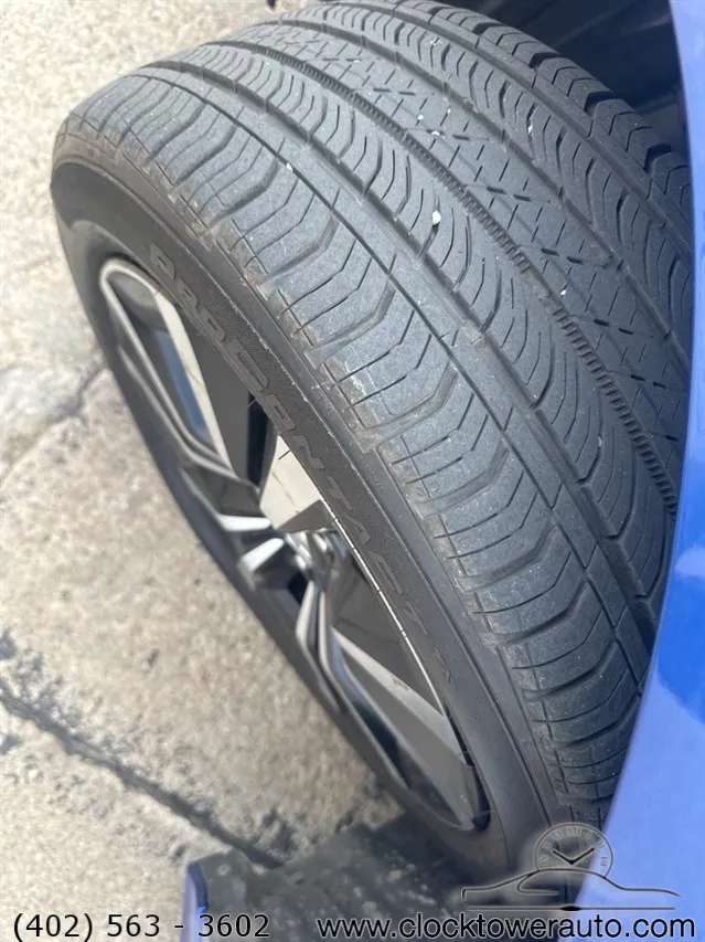 Vehicle image 30